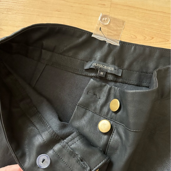 Olivaceous Lulu’s Faux Leather Flared Pants - Size Medium - Picture 5 of 9